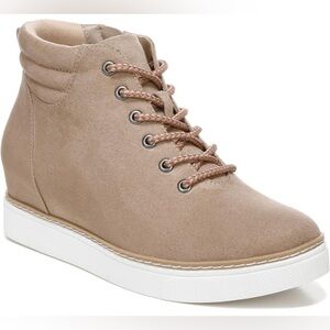 Dr. Scholl’s into groove wedge sneakers size 9